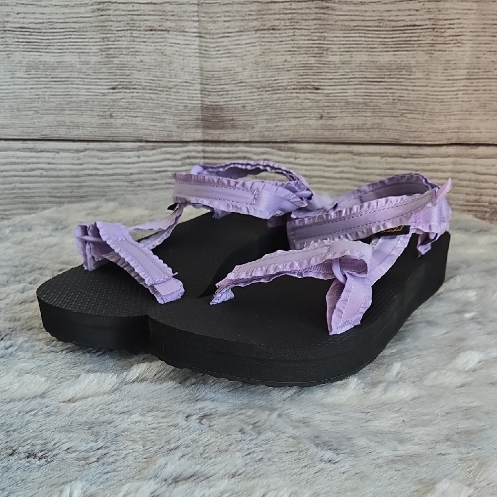 Teva Pastel Lilac Sandals, Womens 7, NWOT